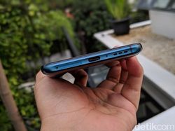 Menggenggam Oppo Reno 5G di Indonesia