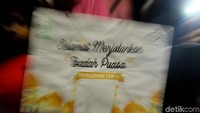 Pawai obor ini dilakukan dalam rangka menyambut Ramadhan.