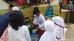 Potret Perjuangan Hidup Bocah SD yang Sekolah Sambil Jualan Bakso