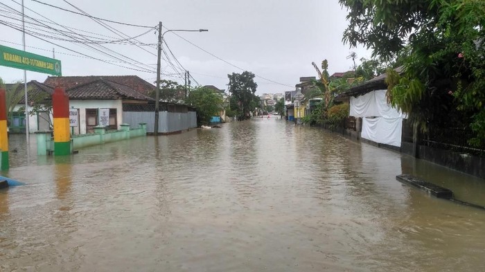 Diguyur Hujan 3 Jam, Rawa Bangun Pangkalpinang Terendam Banjir
