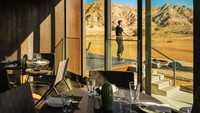 Pemandangan yang bisa dilihat dari hotel ini juga sangat menakjubkan. Fernando Guerra/Inhabitat.