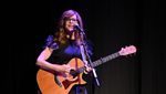 Dear Generasi 90-an, Masih Ingat Lisa Loeb?