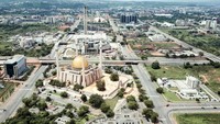 12 Desember 1992 secara resmi Kota Abuja menjadi ibu kota Nigeria, pemindahannya sendiri telah dilakukan sejak tahun 1980. Sebelumnya, Ibu kota Nigeria adalah Lagos Istimewa/Villaafrika.