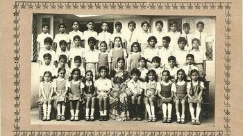 Sundar Pichai saat di sekolah dasar, ia ada di posisi paling atas nomor empat dari kiri. Dia dilahirkan di selatan kota Chennai, India, pada 49 tahun yang lalu. Foto: Unwired View