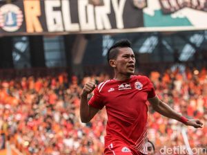 Jadi Asisten Pelatih Persija, Kenapa Ismed Sofyan Masih Jadi Starter?