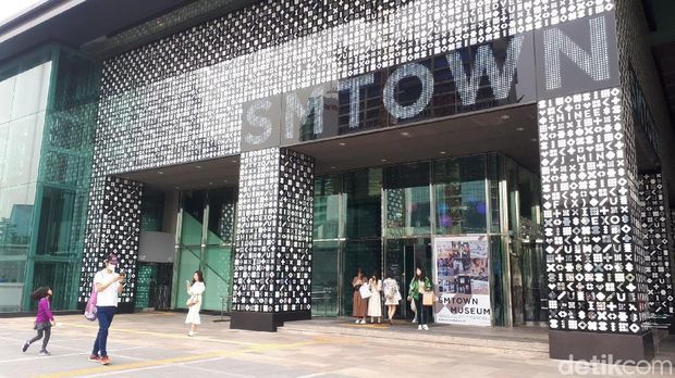 Belum ke Korea Selatan, Kalau Belum ke SM TOWN dan Nami Island