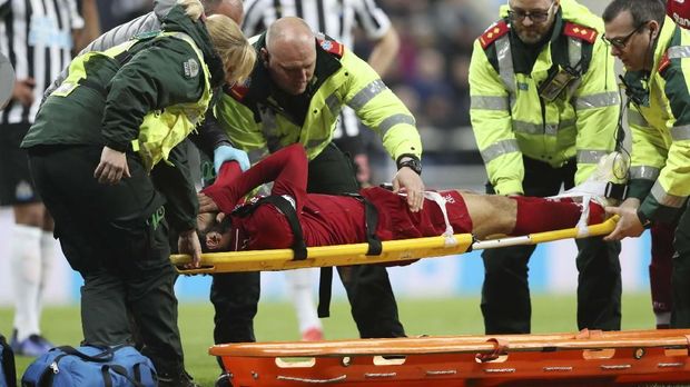 Mohamed Salah tak bisa tampil 90 menit dalam laga lawan Newcastle.