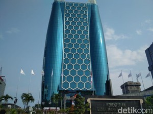 Benarkah Dapat Utang dari China Bikin Bank BUMN Digadaikan?