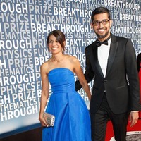 Di akhir semester kuliah, Sundar melamar Anjali. Meski Sundar bukan dari keluarga berada, namun Anjali menerima lamarannya karena dia tahu bahwa sang kekasih adalah orang yang menginspirasi dan selalu membawa nilai-nilai positif.  Foto: dok. Getty Images