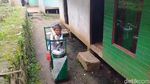 Potret Perjuangan Hidup Bocah SD yang Sekolah Sambil Jualan Bakso