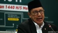 Lukman juga menyampaikan ucapan selamat menjalankan ibadah di bulan Ramadhan.