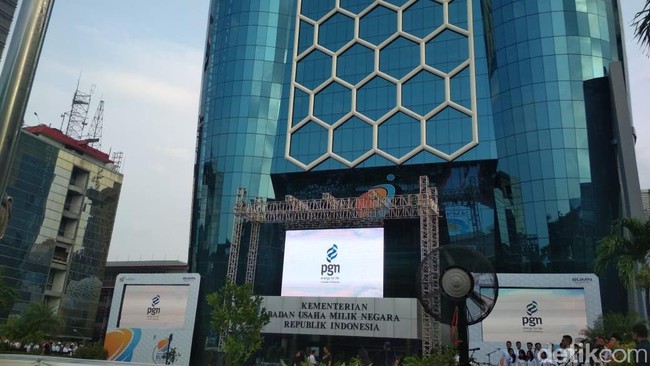 Jokowi Kantongi Nama Calon Bos Mandiri, BTN, dan Holding Tambang