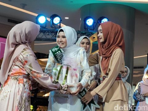 Hijabers Karawang Ini Jago Beatbox di Umur 15 Tahun, Belajar Sejak SD