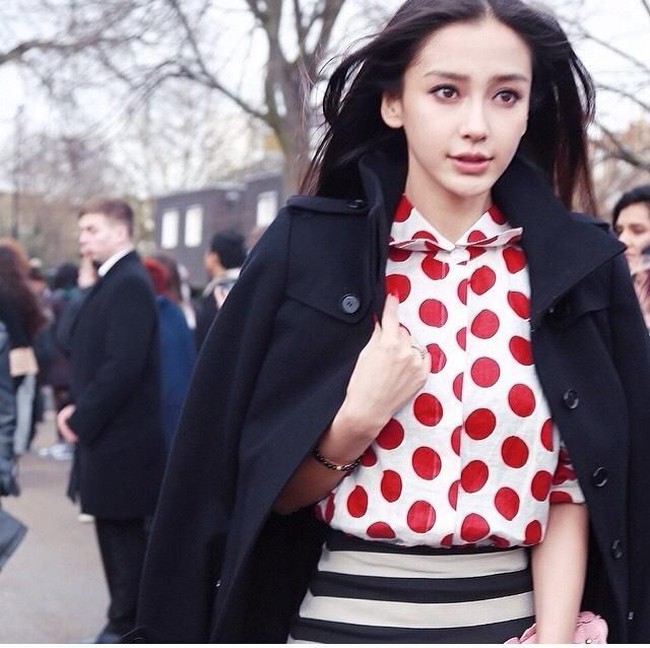 Meski cukup populer di China, namun Angelababy kerap dikritik publik karena kemampuan aktingnya yang dianggap pas-pasan.Foto: dok. Instagram @angelababyct