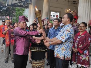 Sambut Obor Paskah Nasional, Anies: Spirit Persatuan di Indonesia