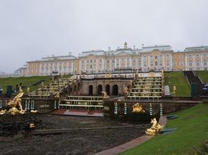 Rusia Punya Istana Ala Versailles dari Prancis