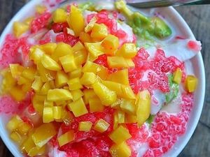 Jangan Ngiler! Menu Buka Puasa Es Campur Manis Ini Paling Enak