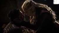  Lalu, bagaimana hubungan Daenerys (Emilia Clarke) dan Aegon aka Jon Snow (Kit Harrington) usai perang tersebut? Dok. Helen Sloan/HBO