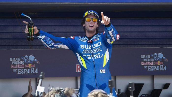 Alex Rins finis di posisi kedua dalam balapan di MotoGP Spanyol. (Foto: Mirco Lazzari/Getty Images) Alex Rins finis di posisi kedua dalam balapan di MotoGP Spanyol. (Foto: Mirco Lazzari/Getty Images)