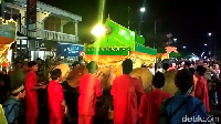 Arakan sahur itu digelar oleh masyarakat Tungkal, sebagai tradisi turun temurun yang digelar saat awal menyambut bulan puasa hingga akhir puasa nanti (Ferdi Almunanda/detikcom)