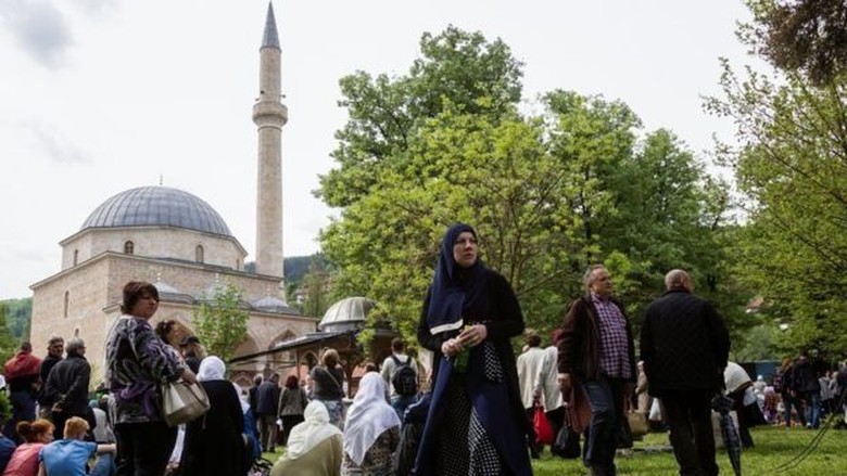Hancur Akibat Konflik Bosnia 1992, Masjid Aladza Dibuka Kembali Hancur Akibat Konflik Bosnia 1992, Masjid Aladza Dibuka Kembali