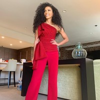 Aku tidak bisa mengatakan kalau kompetisi kecantikan membuatmu cantik, tapi menurutku kompetisi itu mmebuat kamu menjadi lebih percaya diri. Aku tetap anak aneh yang sama seperti dulu. Aku suka membaca buku, tuturnya panjang lebar. Foto: Dok. Getty Images