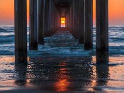 Deretan Foto Unik yang Dijepret di Waktu dan Angle Tepat