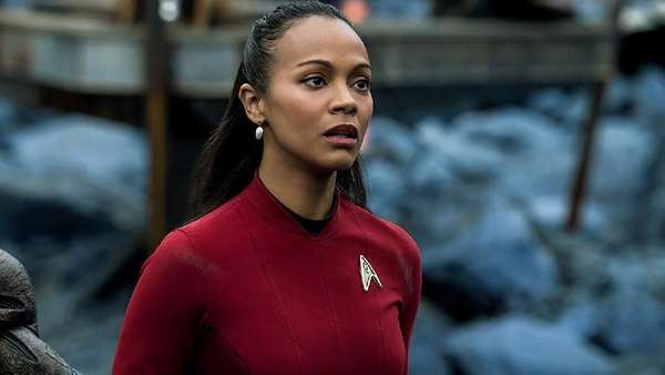 Hijau dan Biru Zoe Saldana di Film Paling Laris Sedunia Hijau dan Biru Zoe Saldana di Film Paling Laris Sedunia
