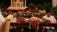 Acara kemudian dibuka dengan pembacaan ayat suci Alquran, surat Al-baqarah. 