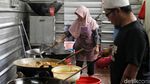 Intip Kesibukan Dapur Umum Masjid Istiqlal Saat Ramadhan