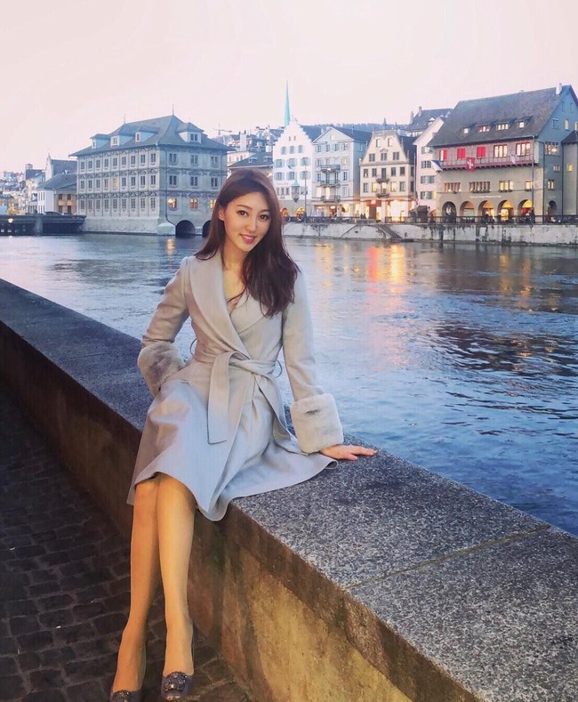 Keduanya lalu berpacaran selama tiga tahun, dan menikah pada Juli 2018. Wu sendiri merupakan CEO Macauslot, anak perusahaan perjudian di Macau. Ia diestimasi memiliki harta USD 520 juta atau sekira Rp 7,4 triliun. Foto: Instagram/@katherine_hoyk