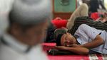 Potret Ramainya Masjid Al Mamur Tanah Abang di Hari Pertama Puasa
