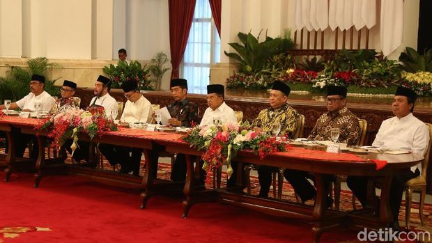 Jokowi Gelar Bukber Bareng Pimpinan Lembaga Tinggi Negara / 