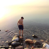 Di postingan lain, Sam Chatto mengungkap pengalamannya belajar yoga di India. Ia mengaku tidak berniat untuk mengajar yoga di waktu dekat namun merasa pengalaman belajar tersebut sangat membuka mata. Foto: Instagram @samchatto