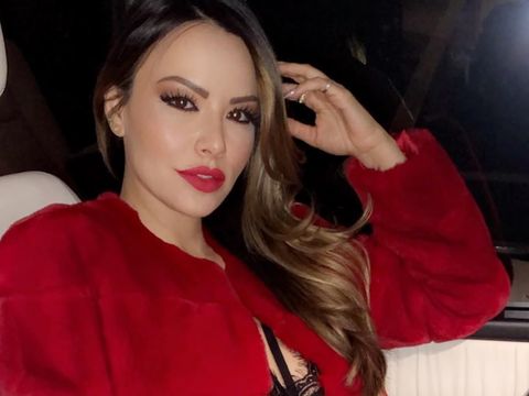 Hot Grandma! Ini Si Nenek Cantik yang Punya Cucu di Usia 40 