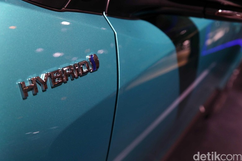 Mobil hybrid Toyota. Foto: Pradita Utama Mobil hybrid Toyota. Foto: Pradita Utama