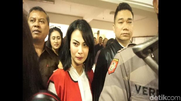 Ekspresi tangis Vanessa Angel