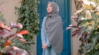 Ia pun melakukan salat tarawih di Malaysia. Dok. Instagram/xolovelyayana