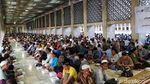 Ribuan Orang Ikut Buka Puasa Bersama di Masjid Istiqlal