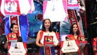 Kendati demikian, Mauren mengatakan tak jarang pengunjung lelaki melakukan godaan kepadanya. Namun seiring berjalannya waktu perlahan demi perlahan sudah banyak orang-orang mampu membedakan profesi usher dengan sales promotion girl.