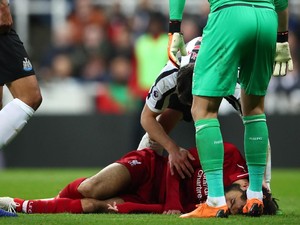 Alami Gegar Otak, Salah Dipastikan Absen Lawan Barcelona