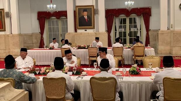 Jokowi Undang Zulkifli Hasan Hingga Fahri Hamzah Bukber di Istana