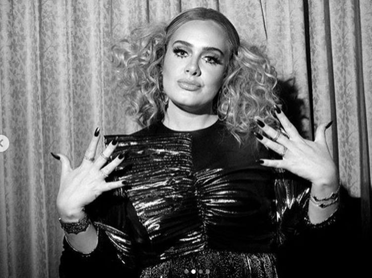 Ulang Tahun, Adele Singgung Album Baru yang Lebih Emosional