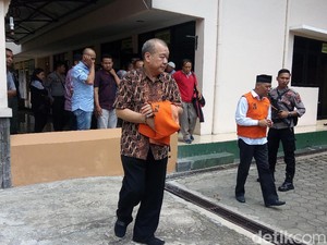 Jaksa Bacakan Tuntutan untuk Terdakwa Mafia Bola Johar Lin Eng