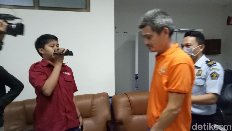 Usai Dipenjara 6 Bulan Karena Jual Obat, WNA Asal China Dideportasi