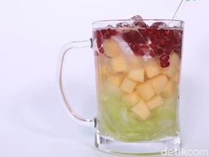 Menu Harian Ramadhan ke-4 : Buka Puasa dengan Es Buah Serut yang Segar