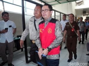 Staf Jokdri Akui Diperintah Amankan Dokumen di Kantornya