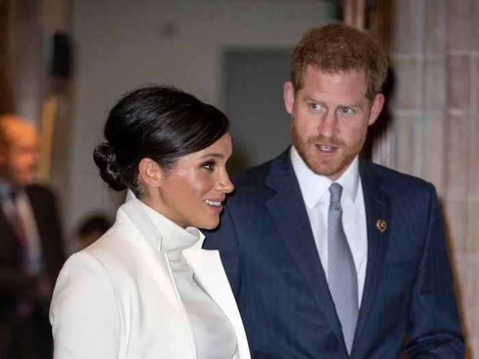 Sisi Lain Hilangnya Gelar Kerajaan Harry-Meghan Markle