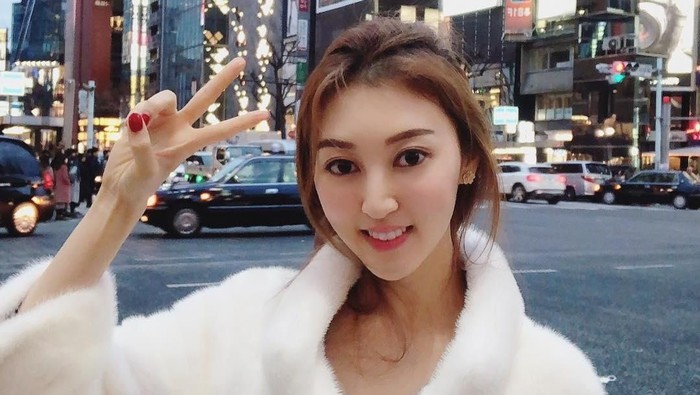 Artis asal Hong Kong Katherine Ho. Foto: Instagram/@katherine_hoyk Artis asal Hong Kong Katherine Ho. Foto: Instagram/@katherine_hoyk