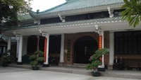 Masjid Huaisheng terletak di kota Guangzhou, China. Masjid ini diketahui didirikan oleh Sa’d ibn Abi Waqqas, paman dari Nabi Muhammad S.A.W pada tahun 627 Masehi. Nama Huaisheng memiliki arti Rindu kepada Rasulullah Muhammad S.A.W. Dok. Wikipedia/Ismaila1977.